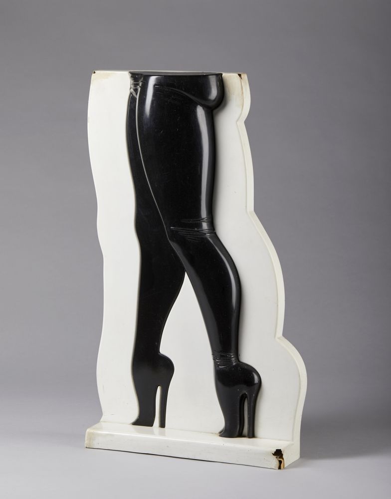 Aucune Technique Jones - Allen Jones (1937) - Legs - sculpture in resin - 1937